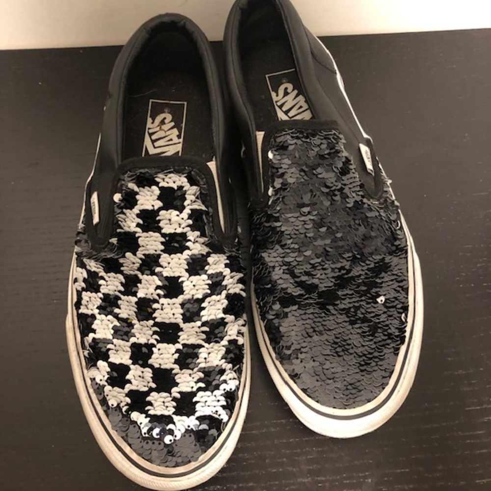 Gorgeous Vans size 8.5 - Picture 1 of 7